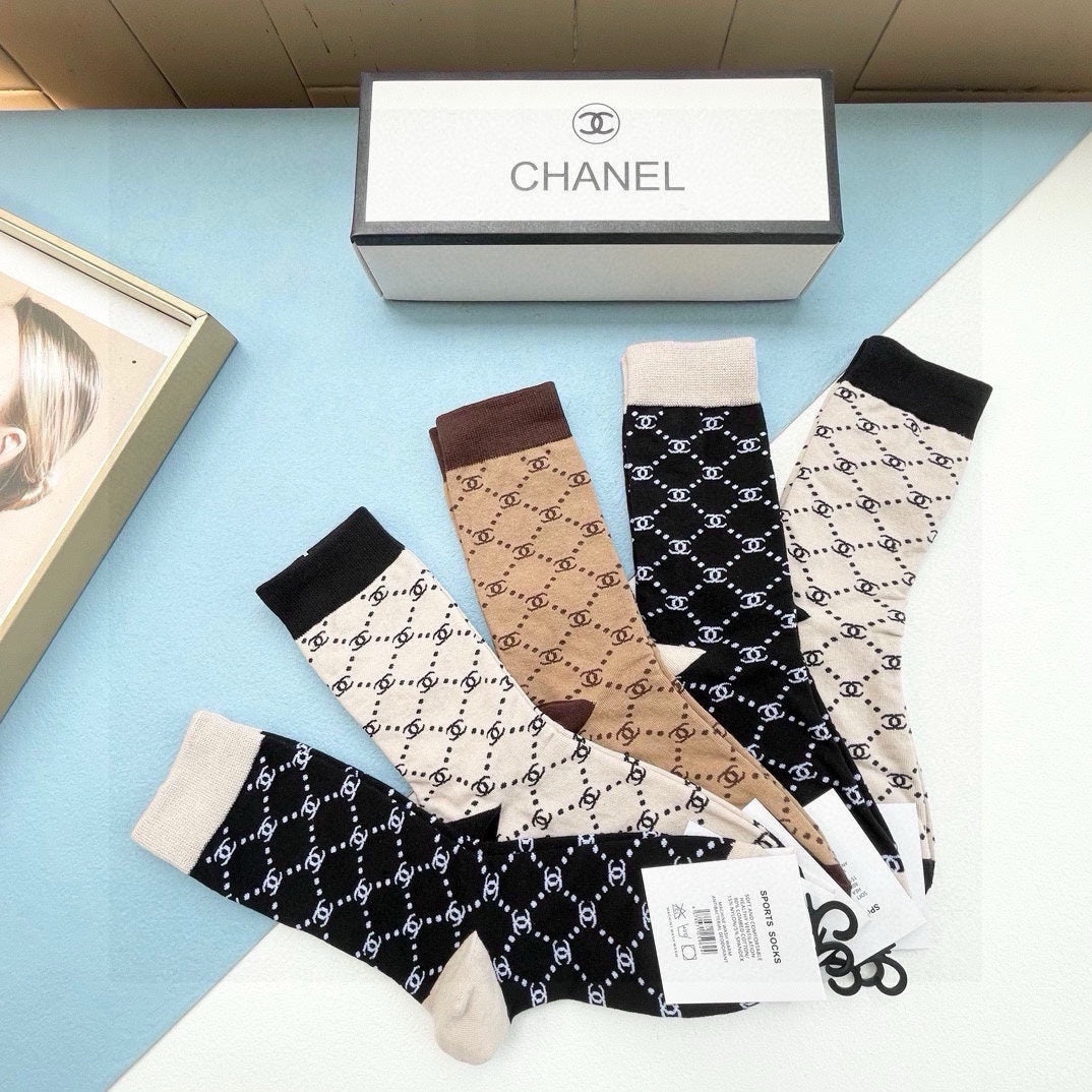 CHANEL CREW SOCKS 423935 (1 BOX)