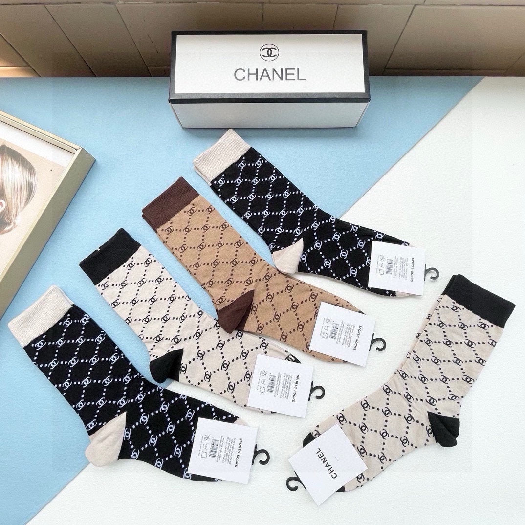 CHANEL CREW SOCKS 423935 (1 BOX)