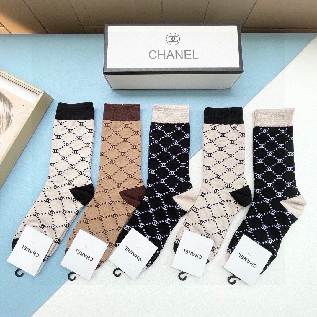 CHANEL CREW SOCKS 423935 (1 BOX)