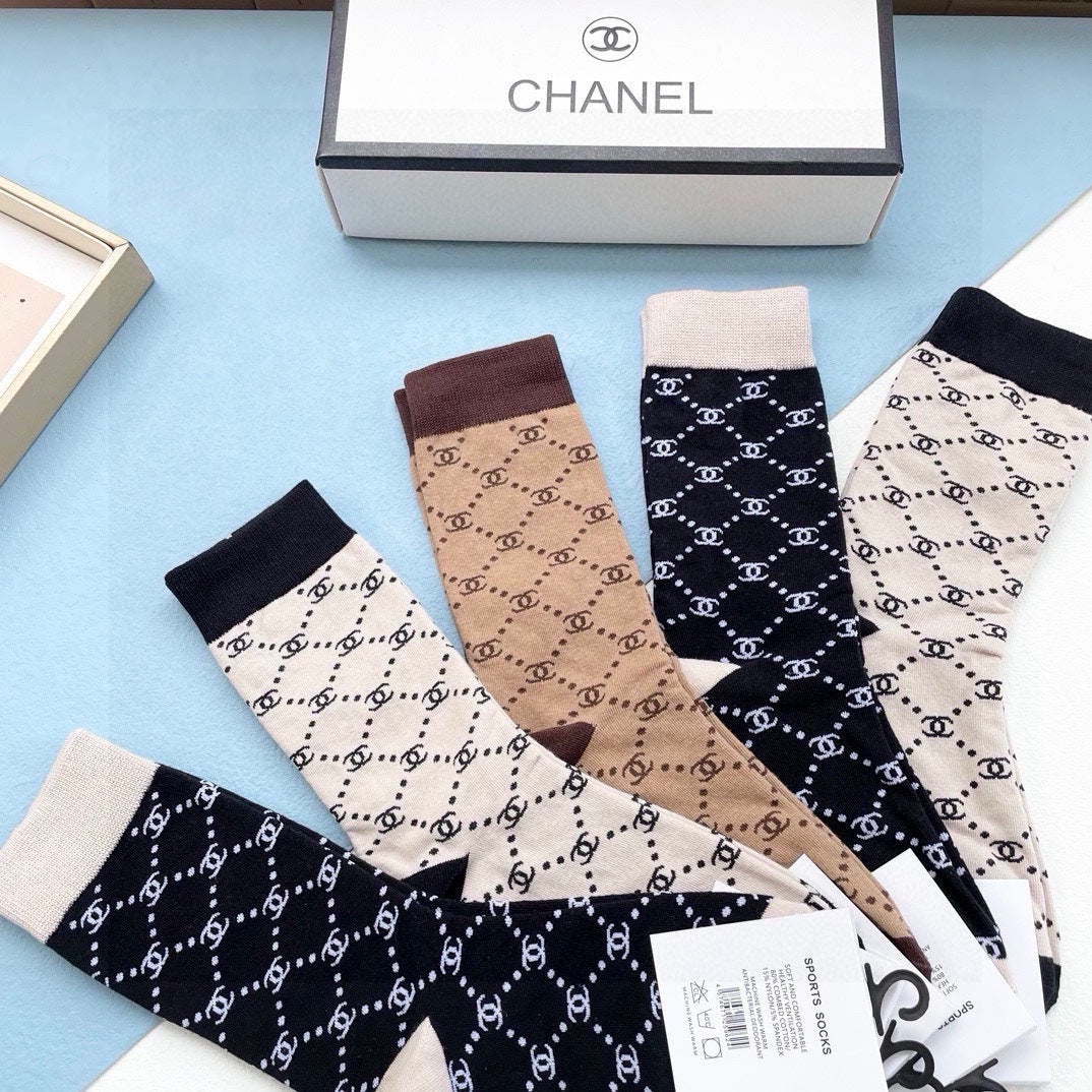 CHANEL CREW SOCKS 423935 (1 BOX)