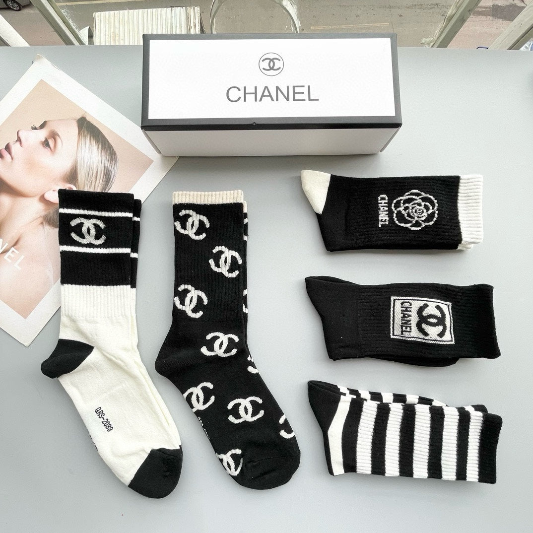 CHANEL CREW SOCKS 425569 ( 1 BOX )