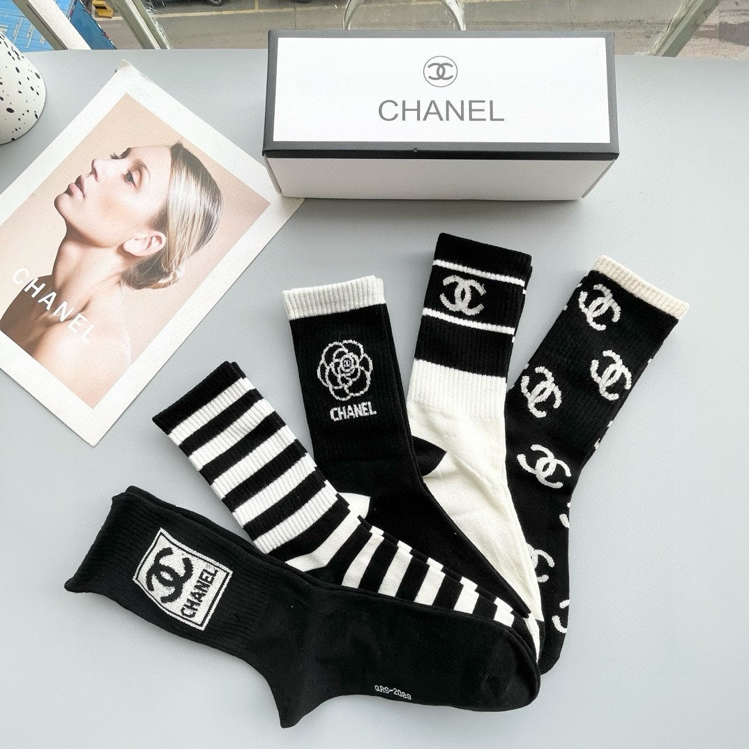 CHANEL CREW SOCKS 425569 ( 1 BOX )