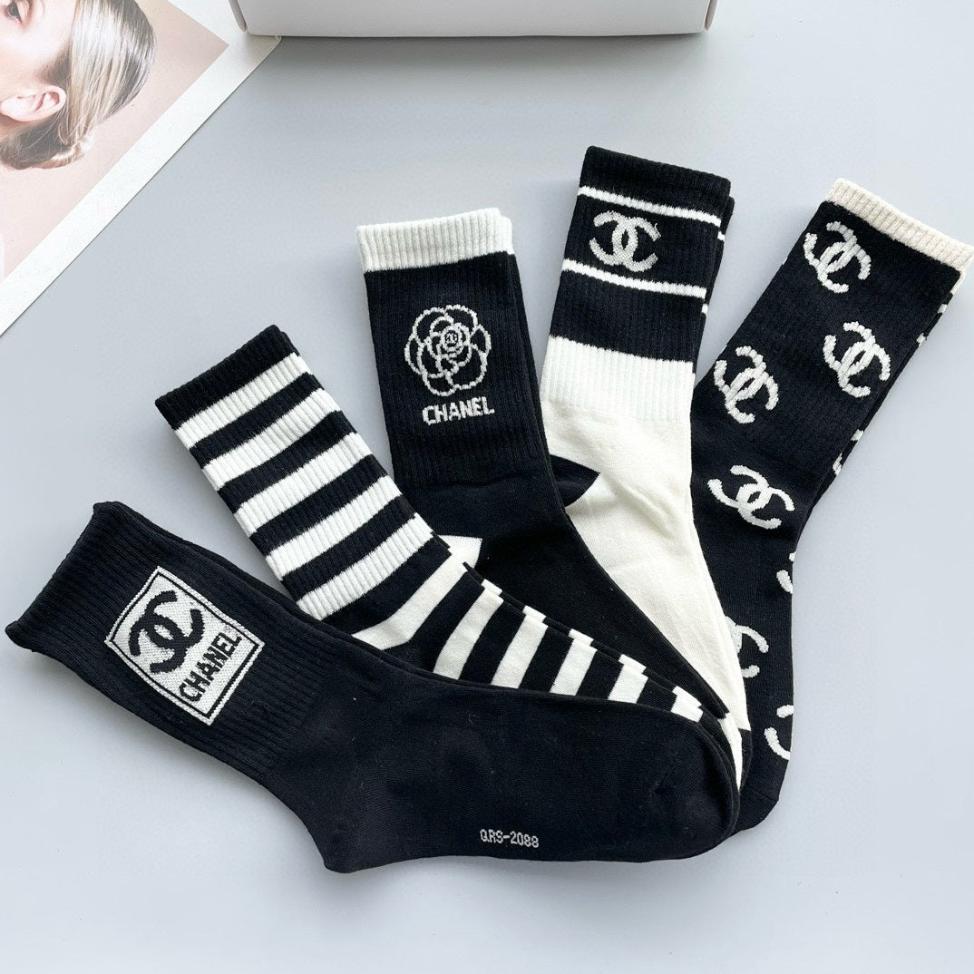 CHANEL CREW SOCKS 425569 ( 1 BOX )