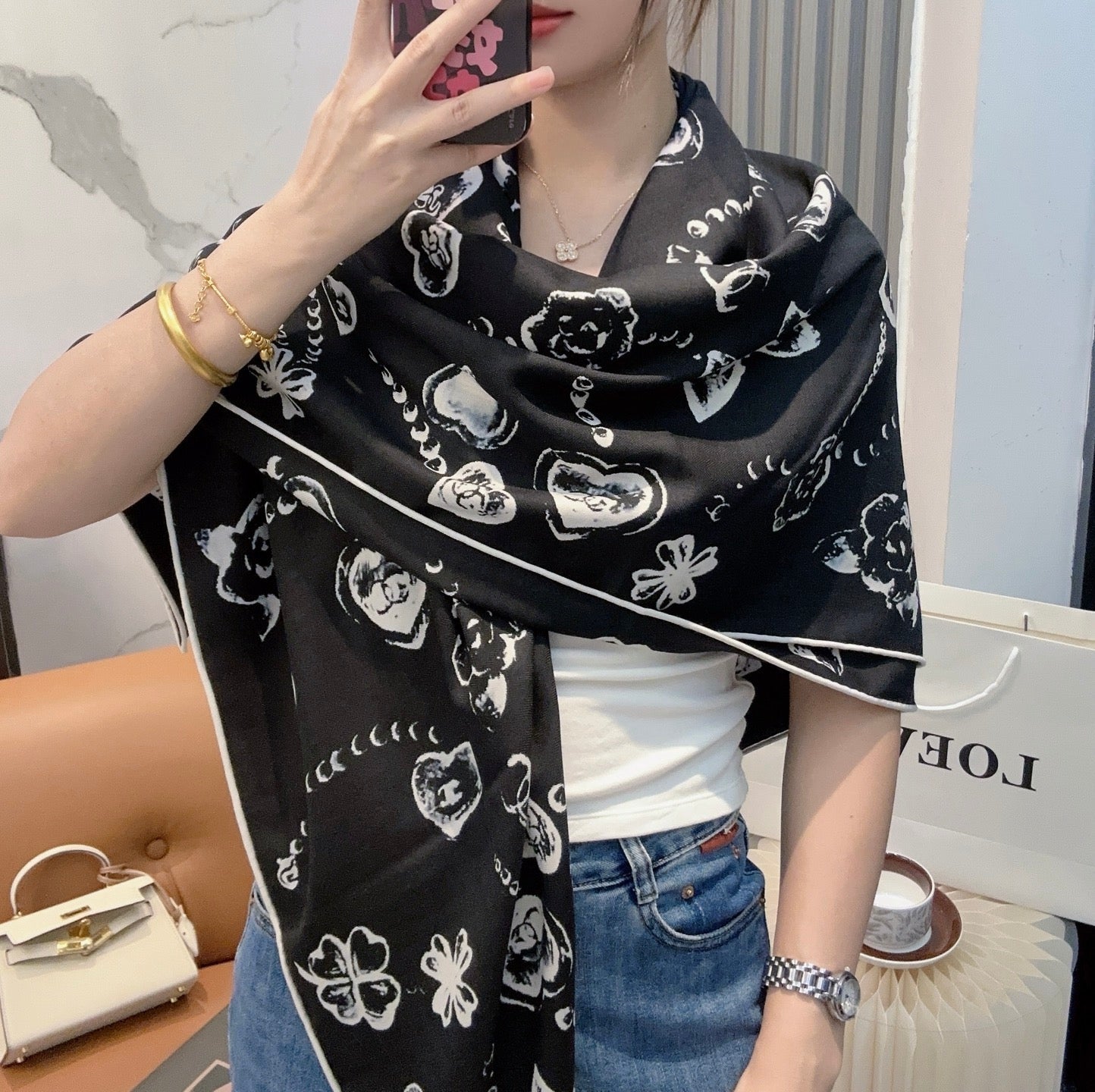 CHANEL 25S SCARF 140 CM IN CASHMERE SILK 943924