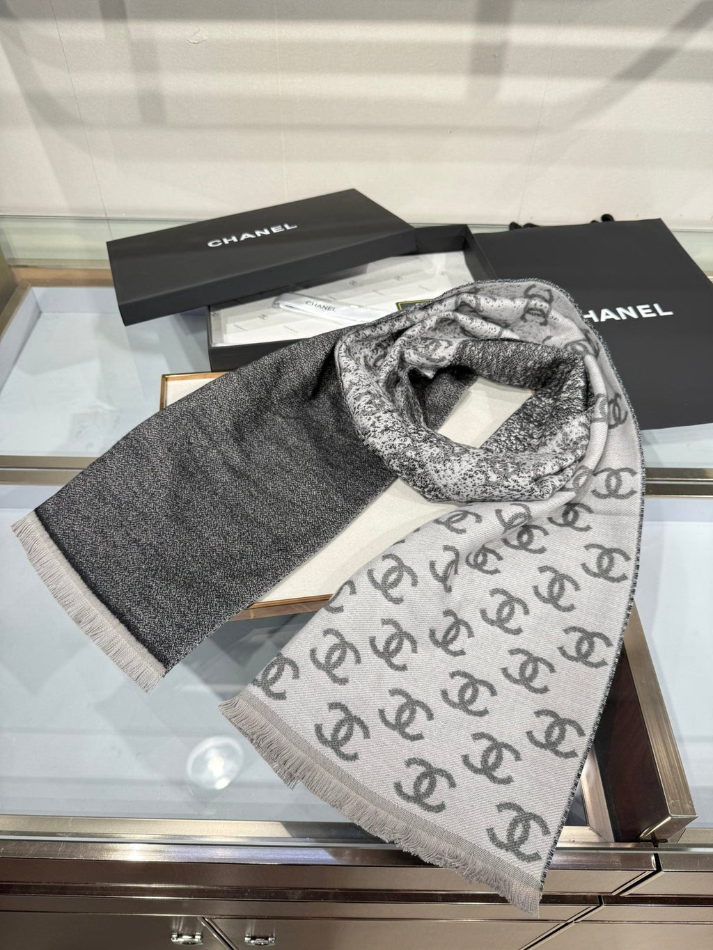 CHANEL 25S SCARF 185 CM IN CASHMERE 943078