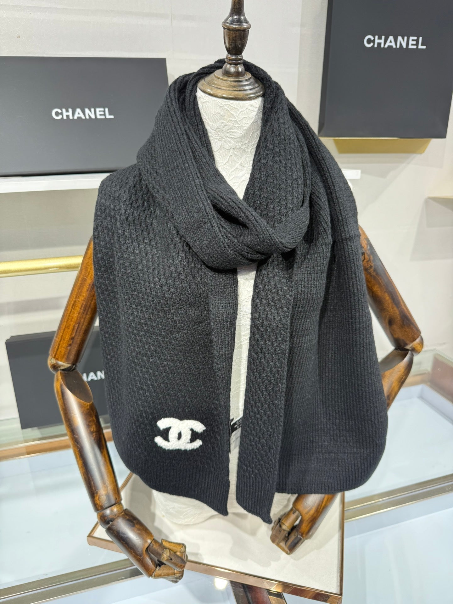 CHANEL 25S SCARF 175 CM IN WOOL CASHMERE 943087